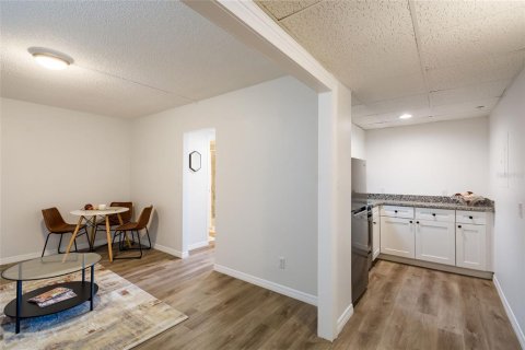 Appartement à louer à Clearwater, Floride: 1 chambre, 55.32 m2 № 1335433 - photo 16