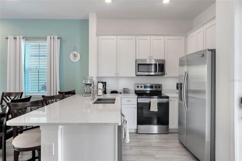 Villa ou maison à vendre à Kissimmee, Floride: 2 chambres, 121.33 m2 № 1832698 - photo 8