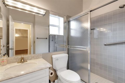 Condo in Sarasota, Florida, 2 bedrooms  № 2125155 - photo 26