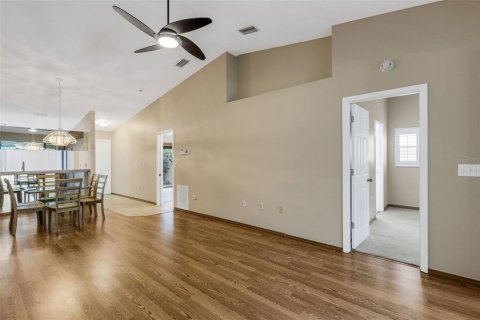 Condo in Sarasota, Florida, 2 bedrooms  № 2125155 - photo 21