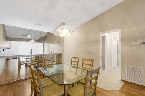 Condo in Sarasota, Florida, 2 bedrooms  № 2125155 - photo 23