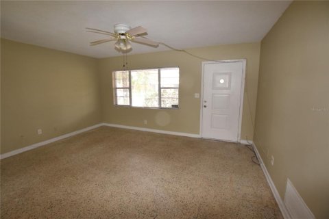 Villa ou maison à louer à Orlando, Floride: 3 chambres, 106.56 m2 № 2437382 - photo 9