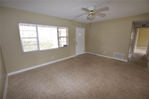 Villa ou maison à louer à Orlando, Floride: 3 chambres, 106.56 m2 № 2437382 - photo 10