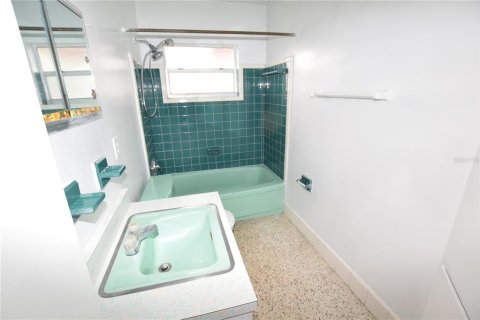 Villa ou maison à louer à Orlando, Floride: 3 chambres, 106.56 m2 № 2437382 - photo 15