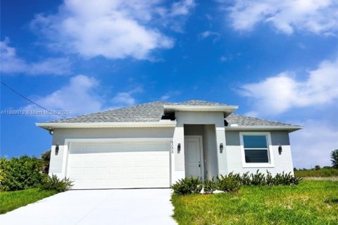 House in LaBelle, Florida 3 bedrooms № 1749870 - photo 1