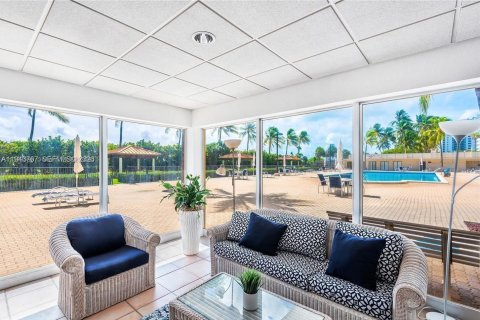 Copropriété à louer à Miami Beach, Floride: 1 chambre, 99.87 m2 № 2000803 - photo 3