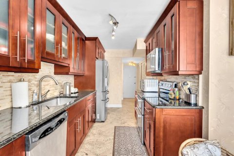 Copropriété à vendre à Fort Lauderdale, Floride: 1 chambre, 122.63 m2 № 2387043 - photo 6