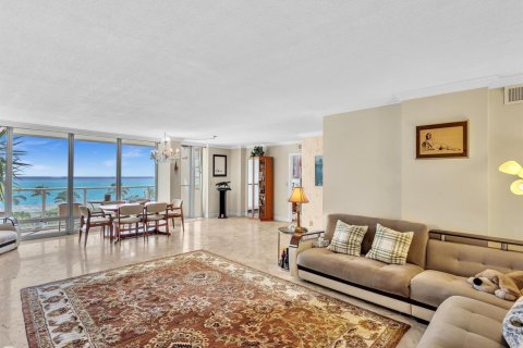 Copropriété à vendre à Fort Lauderdale, Floride: 1 chambre, 122.63 m2 № 2387043 - photo 2