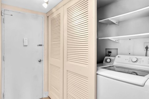 Copropriété à vendre à Fort Lauderdale, Floride: 1 chambre, 122.63 m2 № 2387043 - photo 29