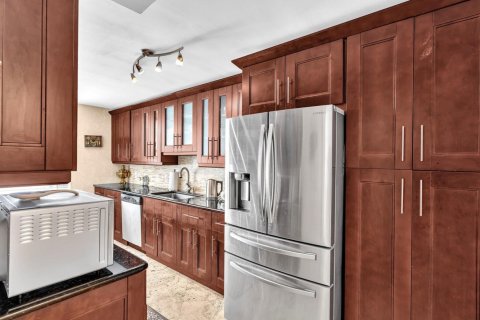 Copropriété à vendre à Fort Lauderdale, Floride: 1 chambre, 122.63 m2 № 2387043 - photo 4