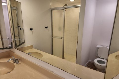 Adosado en alquiler en West Palm Beach, Florida, 2 dormitorios, 114.83 m2 № 1967767 - foto 6