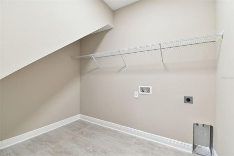 Casa en venta en Wesley Chapel, Florida, 4 dormitorios, 290.41 m2 № 1515349 - foto 13