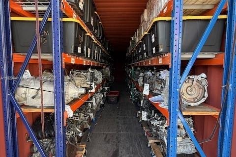 Propiedad comercial en venta en Miami, Florida № 1802533 - foto 2