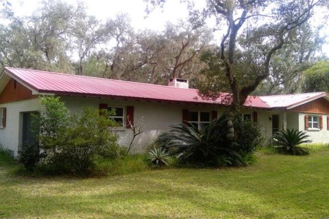 Casa en venta en Dade City, Florida, 3 dormitorios, 187.11 m2 № 1800493 - foto 1