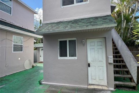 Immobilier commercial à vendre à Miami, Floride: 305.37 m2 № 1956944 - photo 11