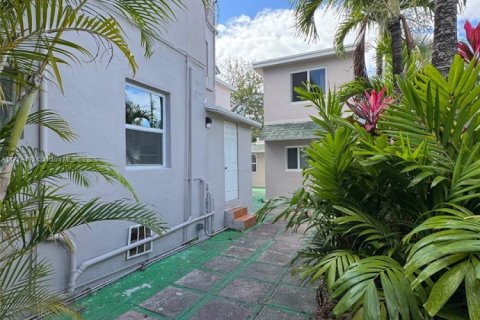 Immobilier commercial à vendre à Miami, Floride: 305.37 m2 № 1956944 - photo 10