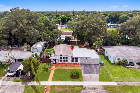 Casa en venta en West Park, Florida, 3 dormitorios, 104.42 m2 № 2401725 - foto 17