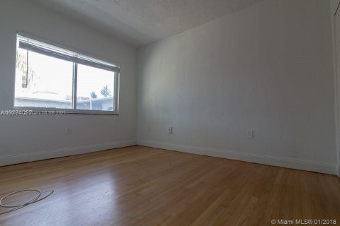 Condo in Miami Beach, Florida, 1 bedroom  № 1953387 - photo 9