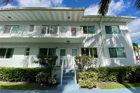 Condo in Miami Beach, Florida, 1 bedroom  № 1953387 - photo 13