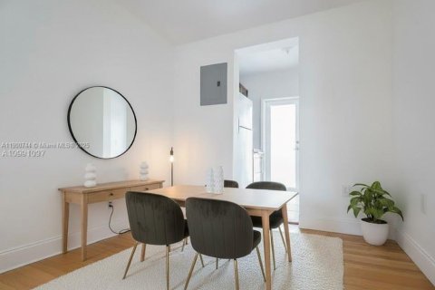 Condo in Miami Beach, Florida, 1 bedroom  № 1953387 - photo 6