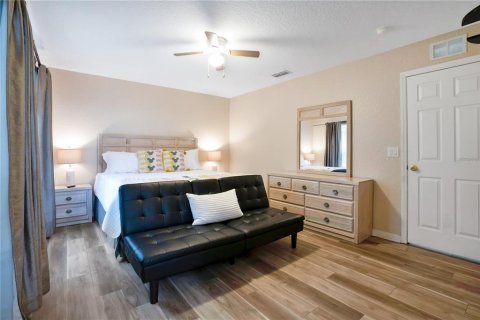Townhouse in Davenport, Florida 4 bedrooms, 138.61 sq.m. № 2093969 - photo 23