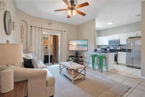 Townhouse in Davenport, Florida 4 bedrooms, 138.61 sq.m. № 2093969 - photo 16