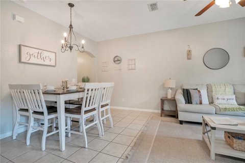 Townhouse in Davenport, Florida 4 bedrooms, 138.61 sq.m. № 2093969 - photo 12