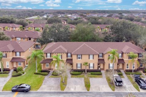 Townhouse in Davenport, Florida 4 bedrooms, 138.61 sq.m. № 2093969 - photo 3