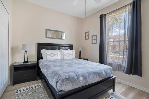 Townhouse in Davenport, Florida 4 bedrooms, 138.61 sq.m. № 2093969 - photo 19