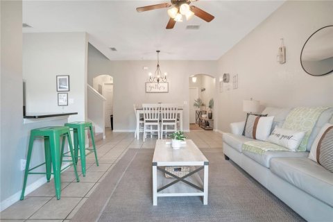 Townhouse in Davenport, Florida 4 bedrooms, 138.61 sq.m. № 2093969 - photo 15