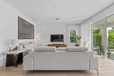 Casa en venta en Land O' Lakes, Florida, 4 dormitorios, 295.99 m2 № 1902422 - foto 16