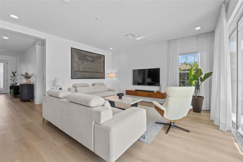 Casa en venta en Land O' Lakes, Florida, 4 dormitorios, 295.99 m2 № 1902422 - foto 17
