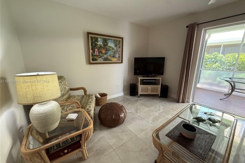 Adosado en venta en Hypoluxo, Florida, 2 dormitorios, 104.79 m2 № 1845488 - foto 10
