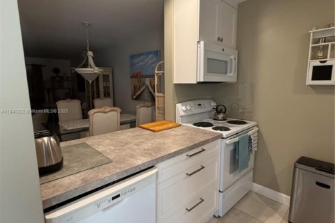 Adosado en venta en Hypoluxo, Florida, 2 dormitorios, 104.79 m2 № 1845488 - foto 5