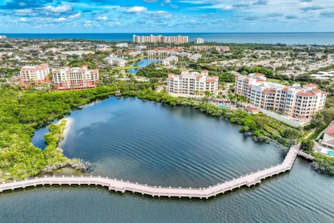 Condo in Jupiter, Florida, 3 bedrooms № 2414598 - photo 2