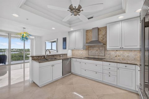 Condo in Jupiter, Florida, 3 bedrooms № 2414598 - photo 9