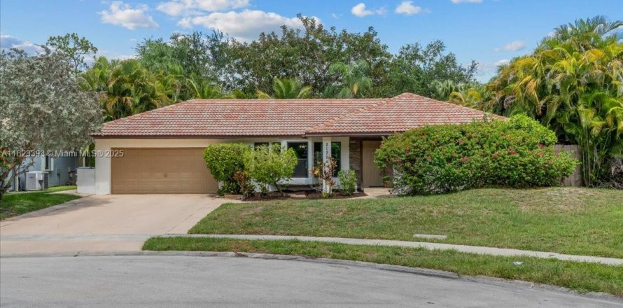 House in Boca Raton, Florida 4 bedrooms № 1804310