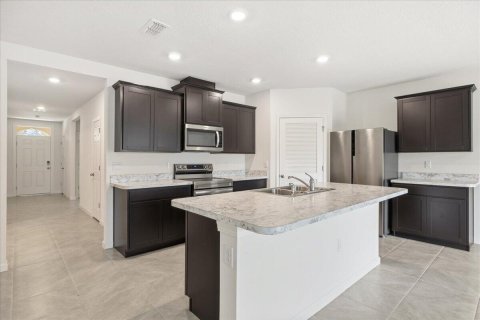 House in Sebastian, Florida 4 bedrooms, 171.96 sq.m. № 2083215 - photo 9