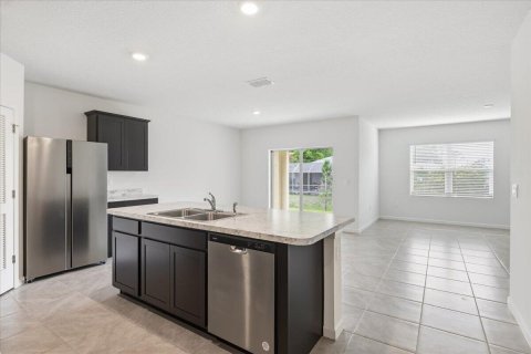 House in Sebastian, Florida 4 bedrooms, 171.96 sq.m. № 2083215 - photo 6