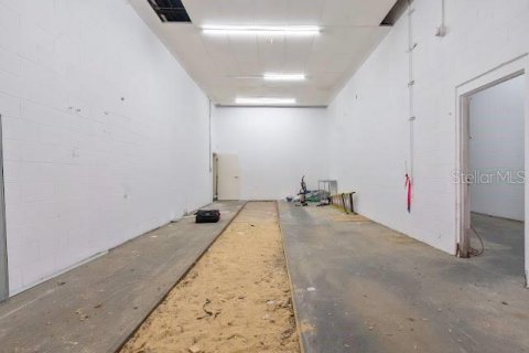 Propiedad comercial en alquiler en Ocala, Florida, 559.36 m2 № 1656982 - foto 13