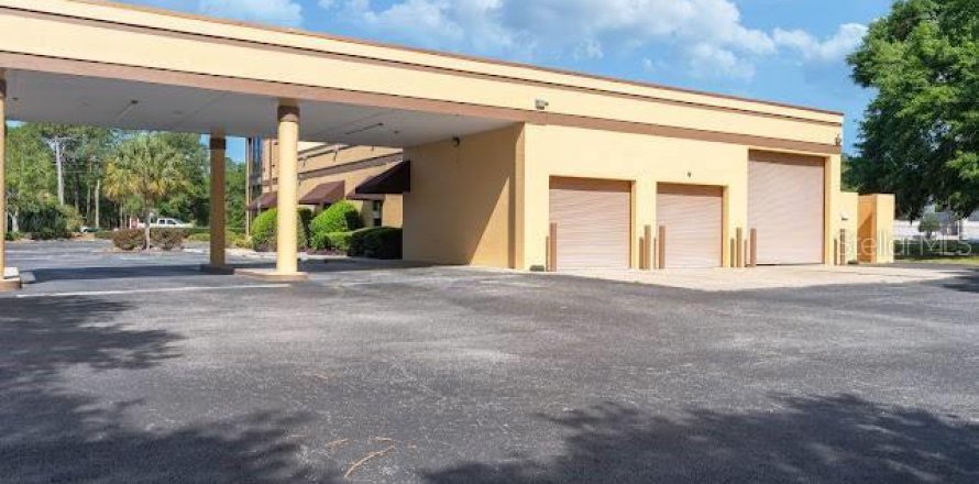 Immobilier commercial à Ocala, Floride 559.36 m2 № 1656982