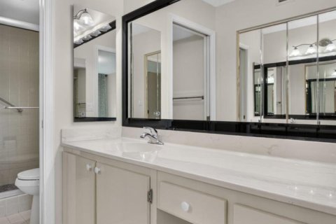 Condo in Tamarac, Florida, 2 bedrooms № 2087285 - photo 28