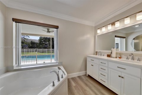 Купить виллу или дом в Корал-Спрингс, Флорида 4 спальни, 194.44м2, № 2033547 - фото 19