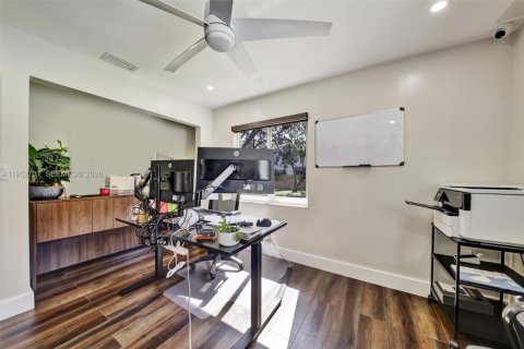 Купить виллу или дом в Корал-Спрингс, Флорида 4 спальни, 194.44м2, № 2033547 - фото 25