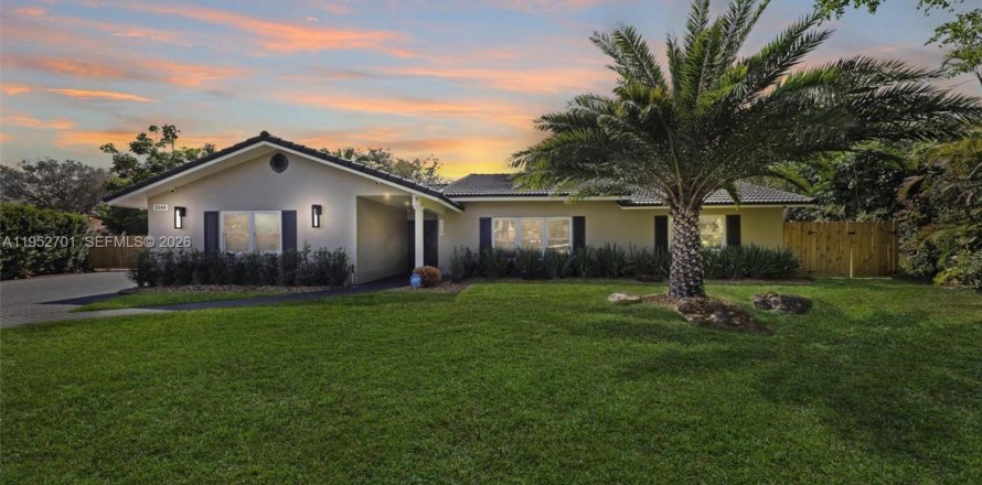 Дом в Корал-Спрингс, Флорида 4 спальни, 194.44м2 № 2033547