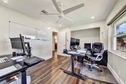 Купить виллу или дом в Корал-Спрингс, Флорида 4 спальни, 194.44м2, № 2033547 - фото 26