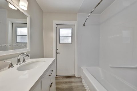 Купить виллу или дом в Корал-Спрингс, Флорида 4 спальни, 194.44м2, № 2033547 - фото 23