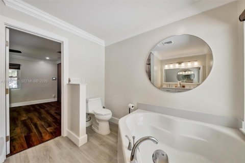 Купить виллу или дом в Корал-Спрингс, Флорида 4 спальни, 194.44м2, № 2033547 - фото 21