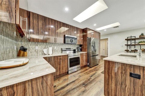 Купить виллу или дом в Корал-Спрингс, Флорида 4 спальни, 194.44м2, № 2033547 - фото 14