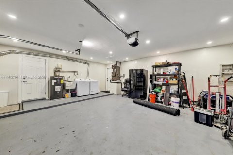 Купить виллу или дом в Корал-Спрингс, Флорида 4 спальни, 194.44м2, № 2033547 - фото 29